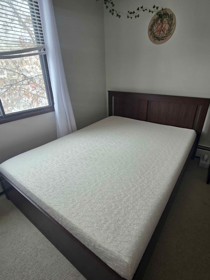 Memory foam Queen Mattress