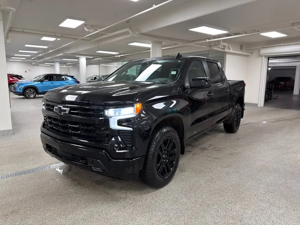 2024 Chevrolet Silverado 1500 image indicator(3)