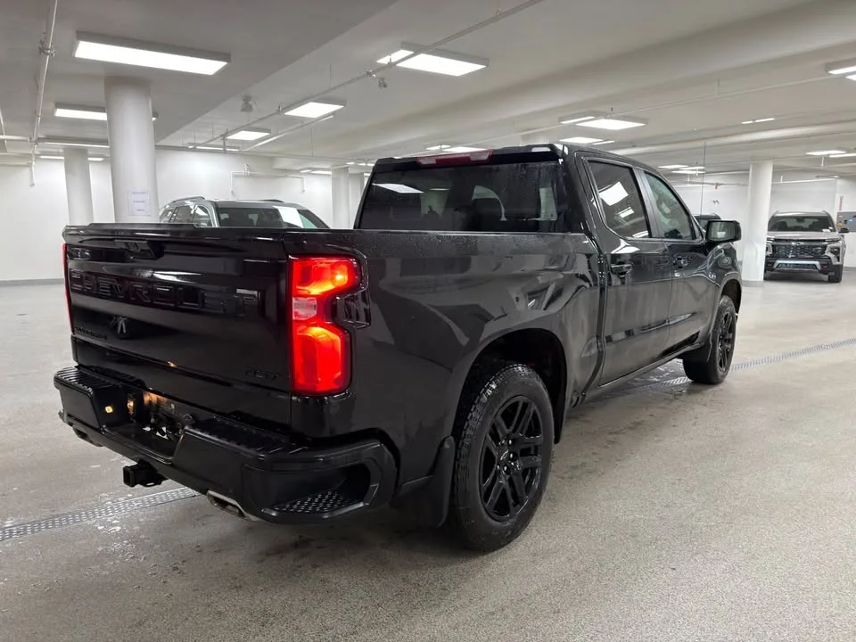 2024 Chevrolet Silverado 1500 image indicator(5)