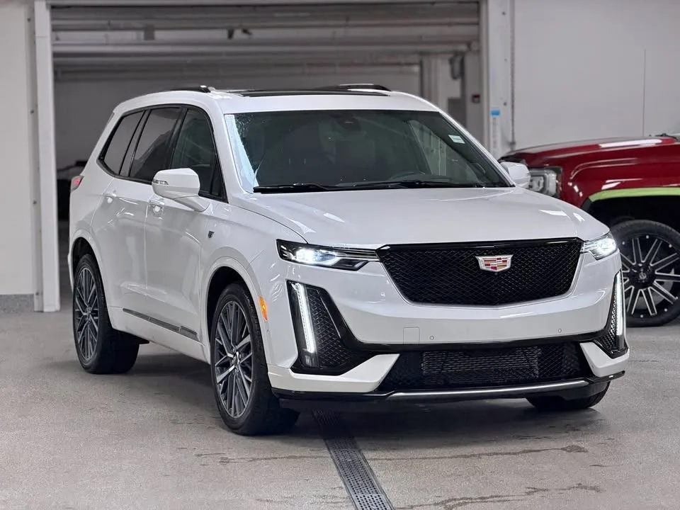 2024 Cadillac XT6 Sport