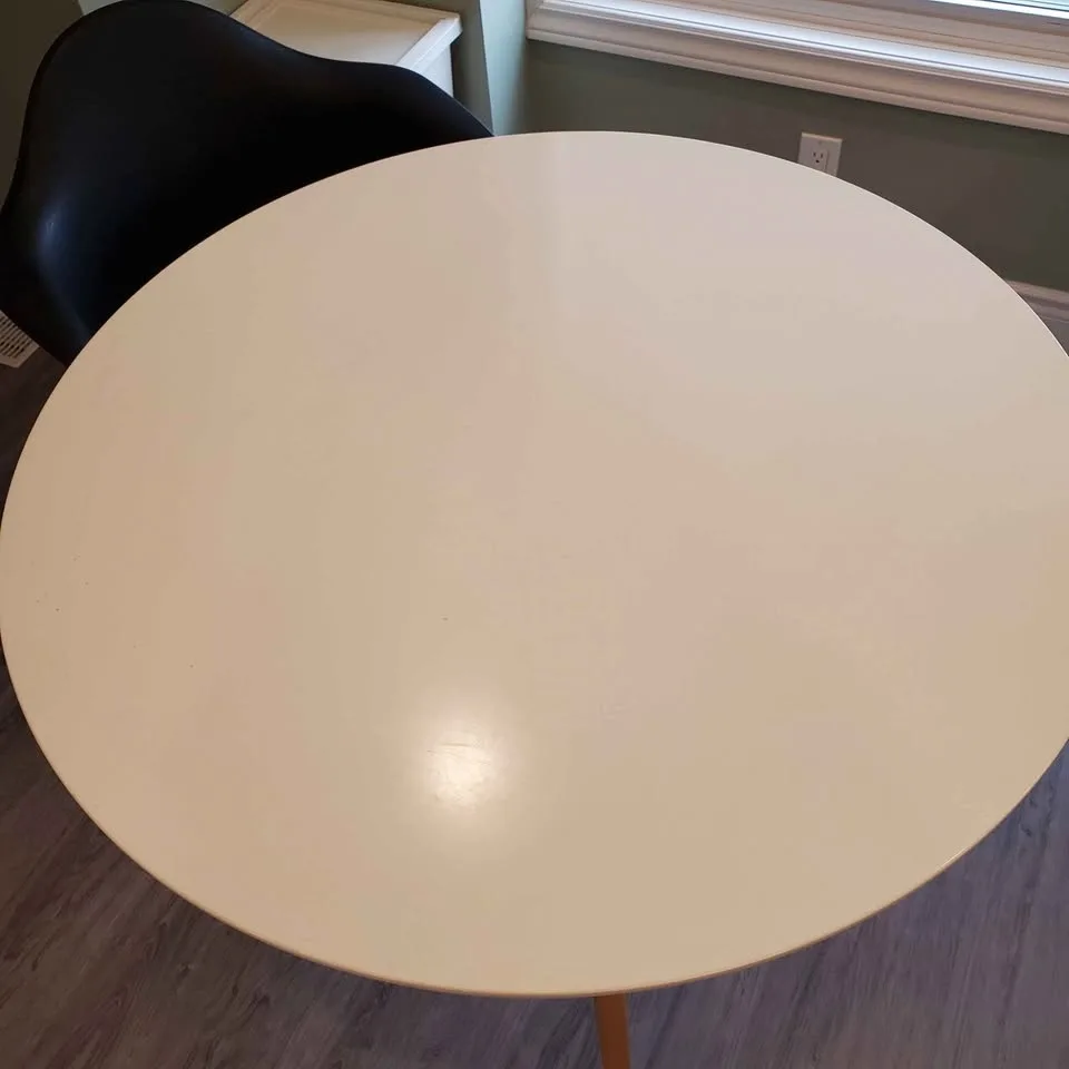 Round Dining Table with 2 Eames-Style Chairs image indicator(5)