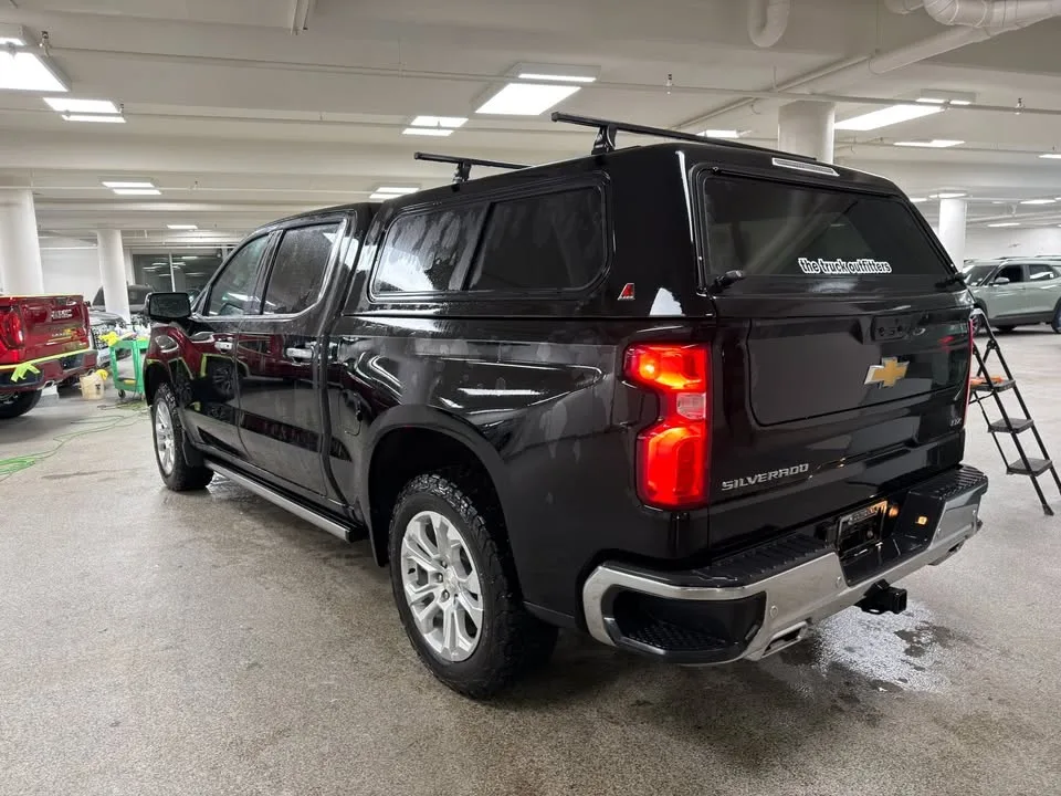 2023 Chevrolet Silverado 1500 image indicator(4)