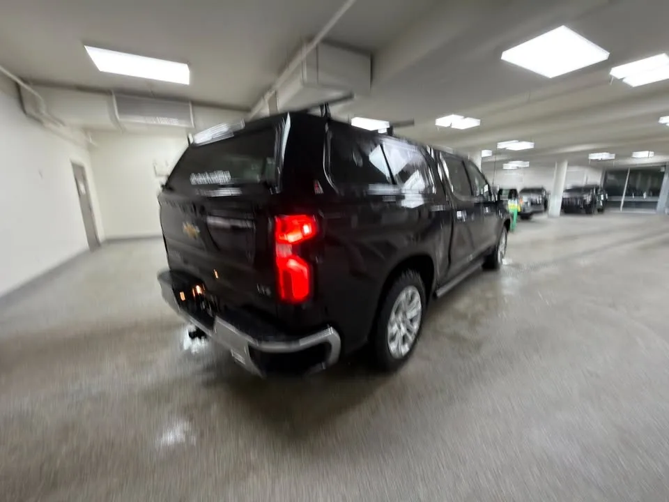 2023 Chevrolet Silverado 1500 image indicator(5)