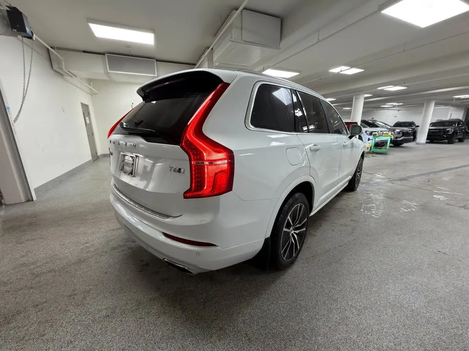 2020 Volvo XC90 image indicator(5)