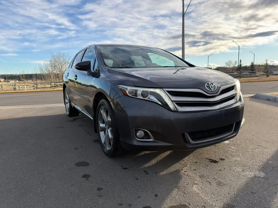 2014 Toyota Venza Limited AWD image indicator(2)