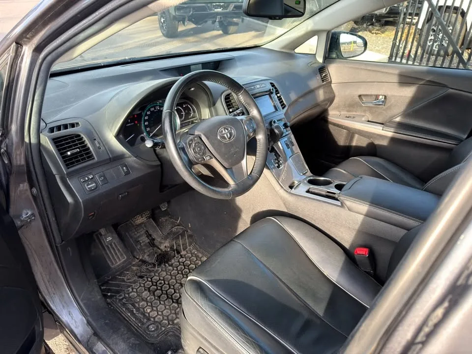 2014 Toyota Venza Limited AWD image indicator(6)