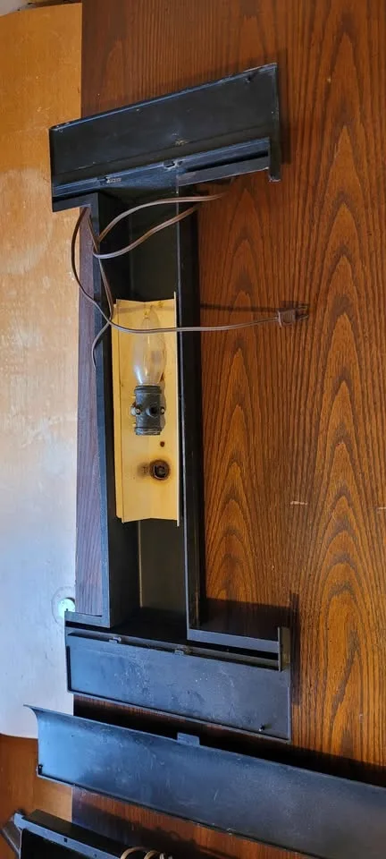 AQUARIUM/ FISH TANK image indicator(3)