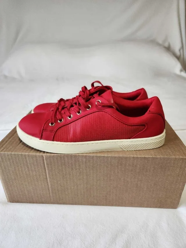 Red women's sneakers image indicator(4)