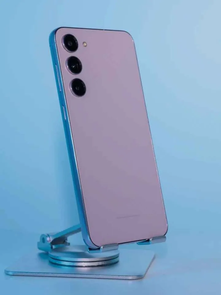 Lavender Samsung S23  “Lavender Vision S23 image indicator(2)