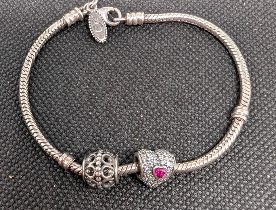Authentic Pandora crystal heart charm bracelet - photo 5