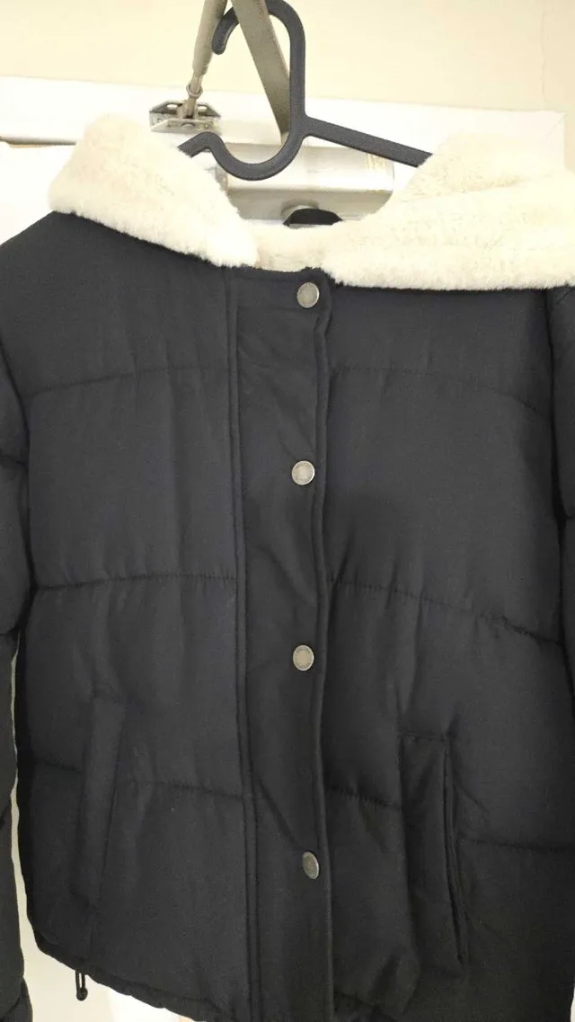 Hollister puffer jacket