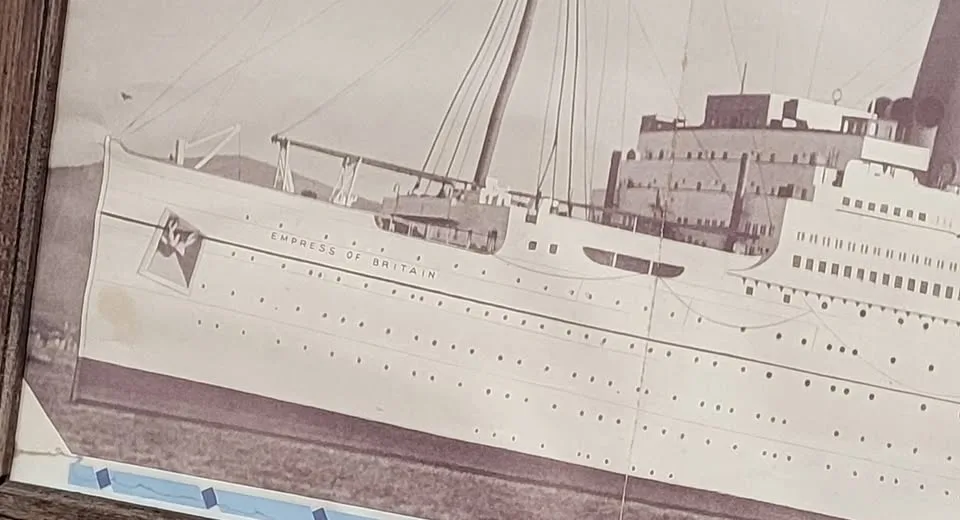 RMS Empress of Britain Brochure Frame image indicator(3)