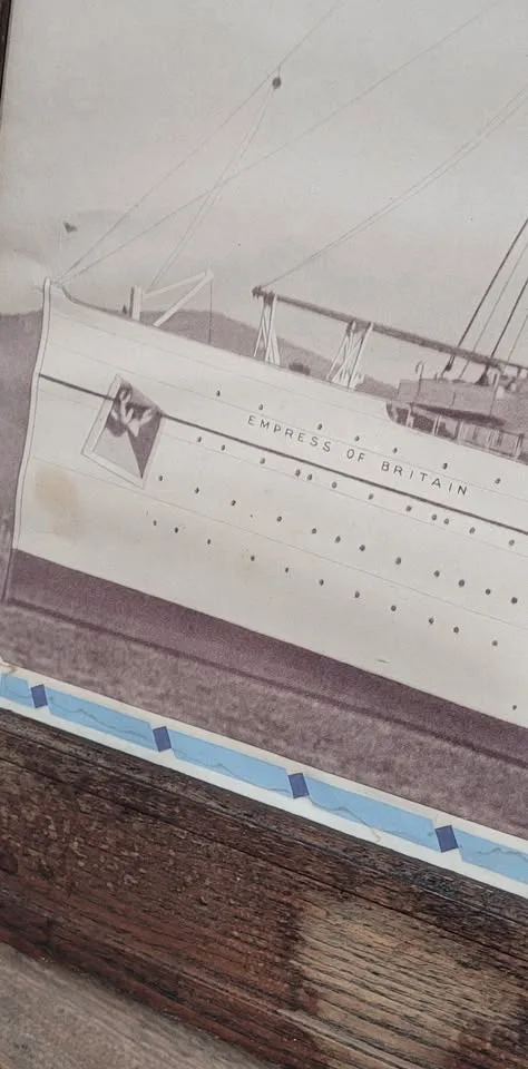 RMS Empress of Britain Brochure Frame image indicator(4)