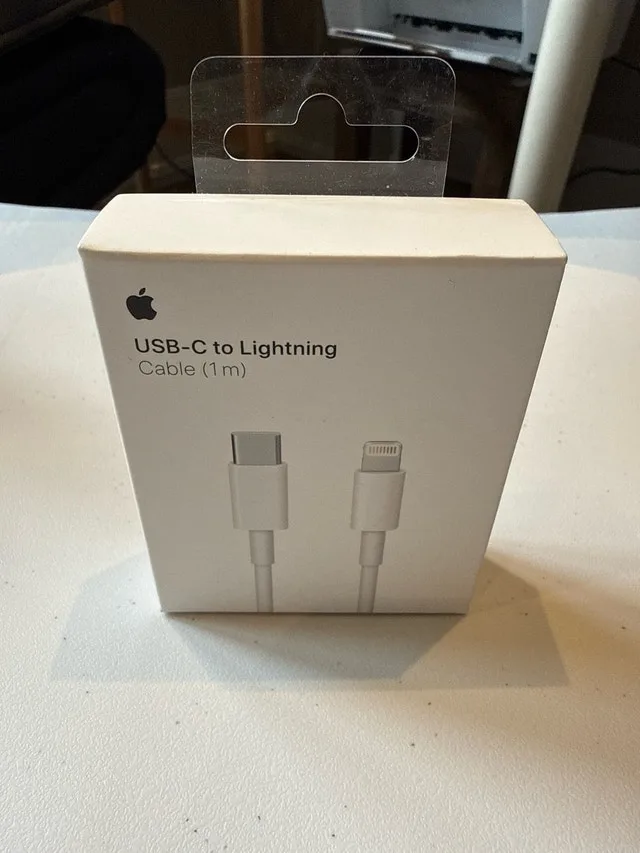 Apple USB-C to Lightning Cable
