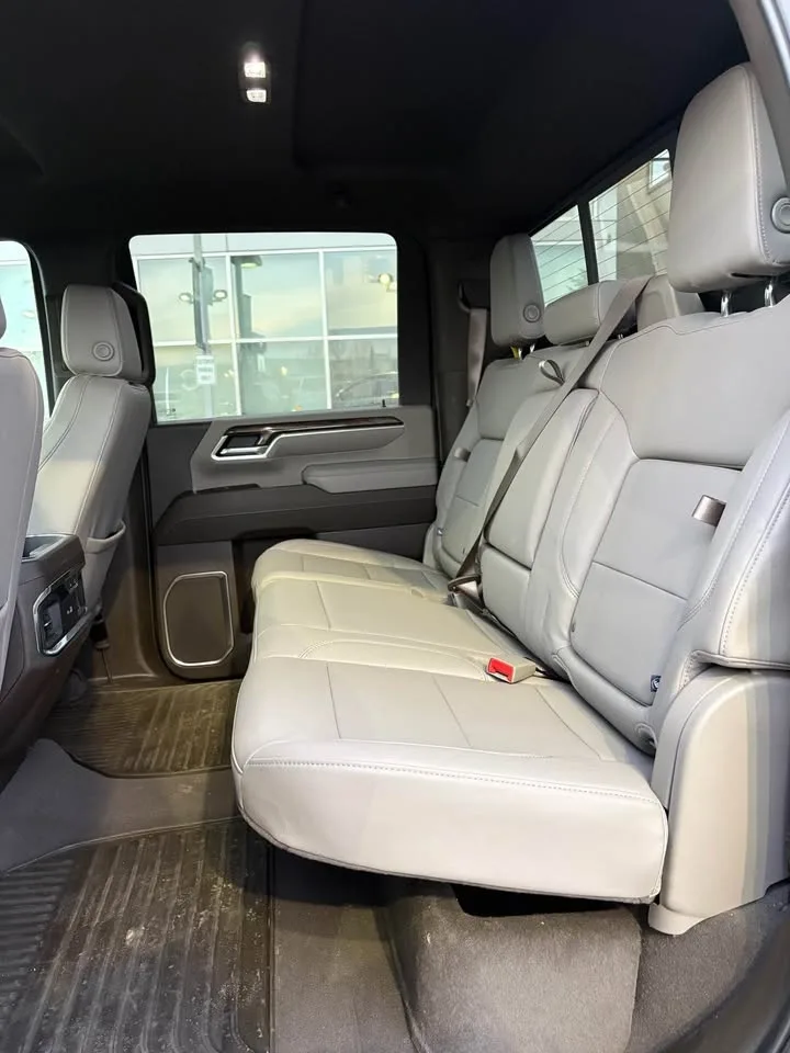 2025 Chevrolet 3500 HD Regular Cab image indicator(6)