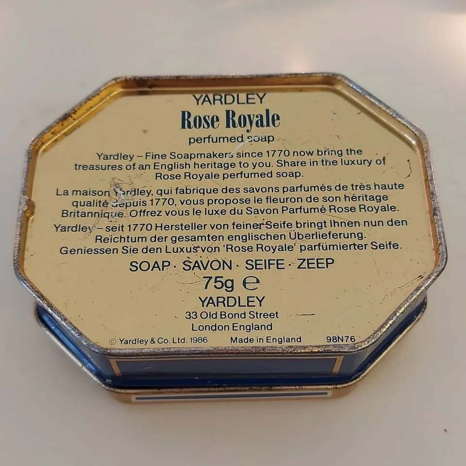vintage 1986 Yardley Rose Royal perfumed Soap Box tin image indicator(6)
