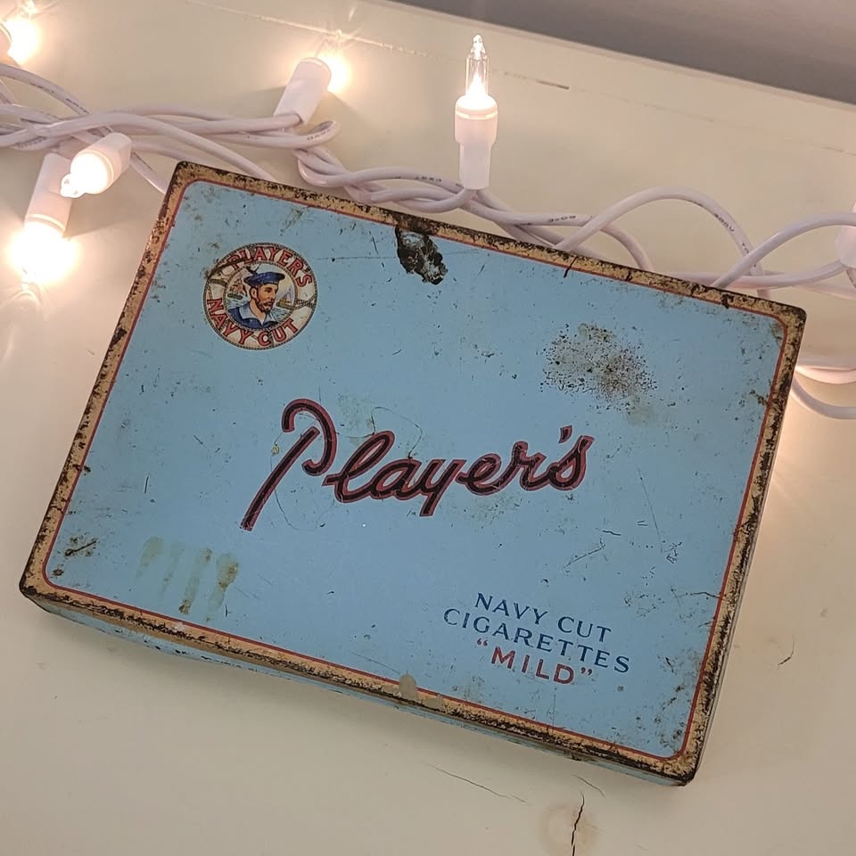 Player's Navy Cut Steel Tin