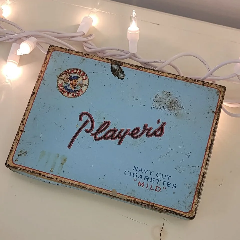 Player's Navy Cut Steel Tin