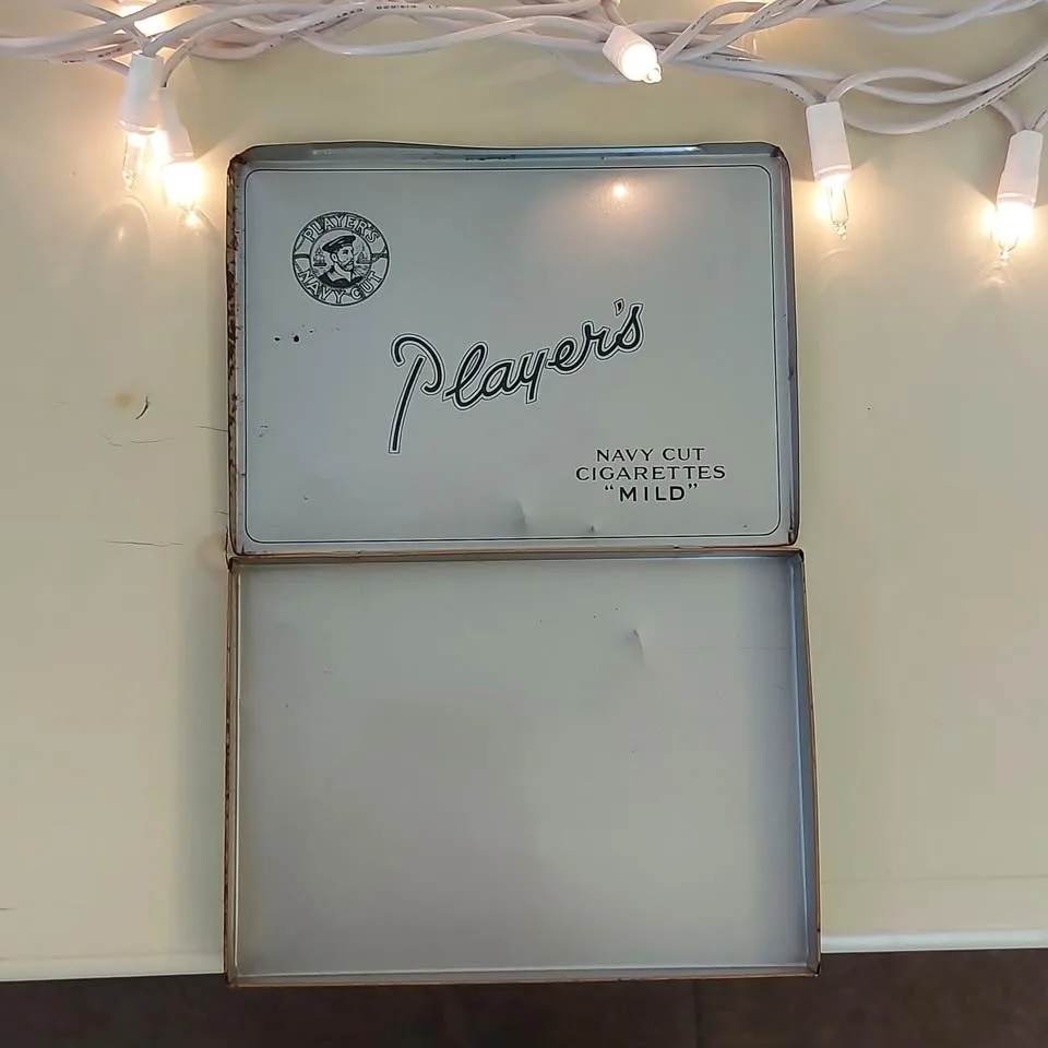 Player's Navy Cut Steel Tin image indicator(7)