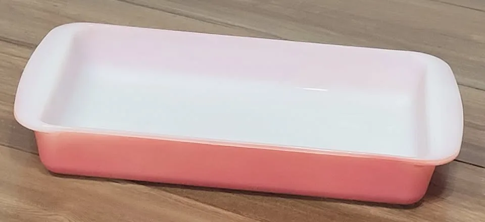 Rare Pyrex Flamingo Pink 2 quart Baking Dish 232 image indicator(2)