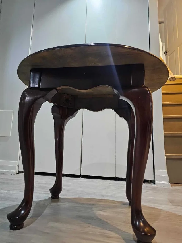 Bombay Company Oval Side Table - Queen Anne Legs image indicator(2)