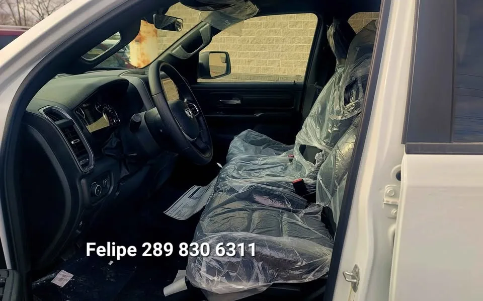 Xmas Deal 2025 Ram 1500 TRADESMAN image indicator(8)