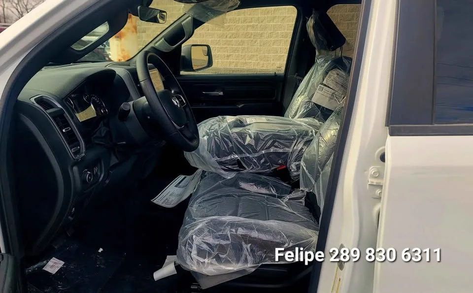 Xmas Deal 2025 Ram 1500 TRADESMAN image indicator(9)