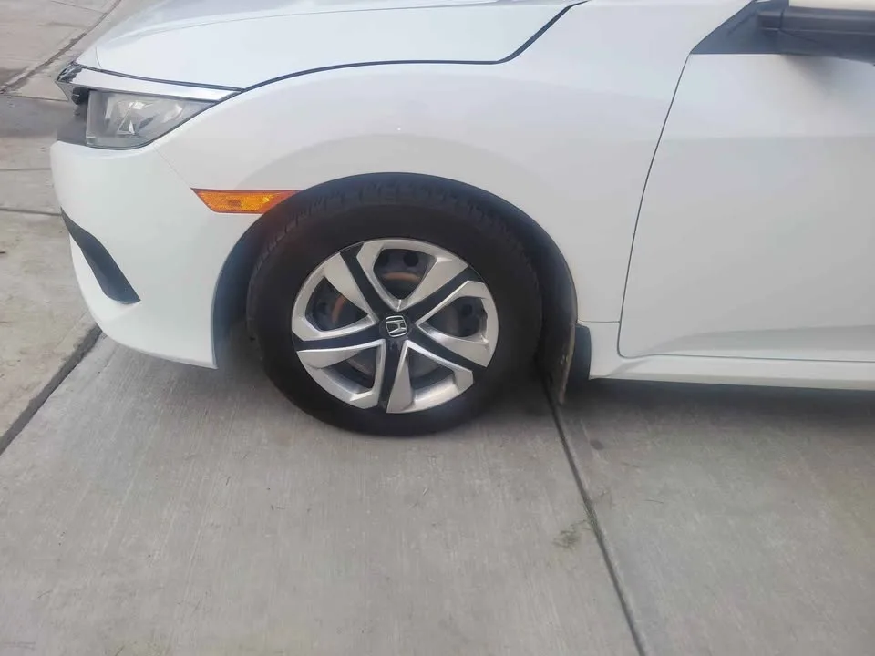 2018 Honda Civic image indicator(5)