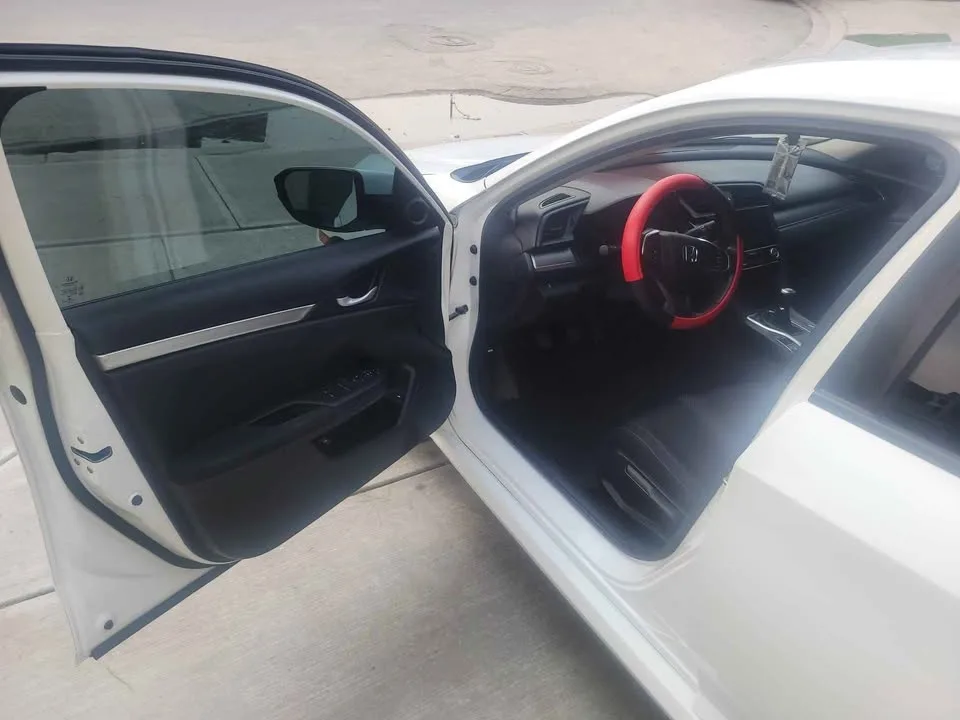 2018 Honda Civic image indicator(7)