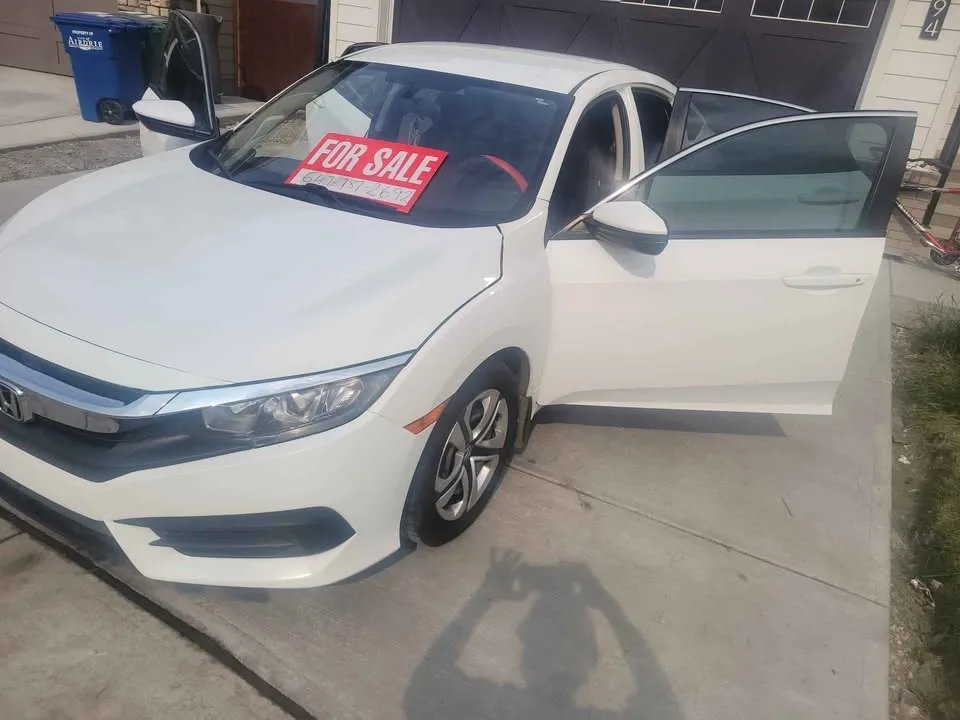 2018 Honda Civic image indicator(8)