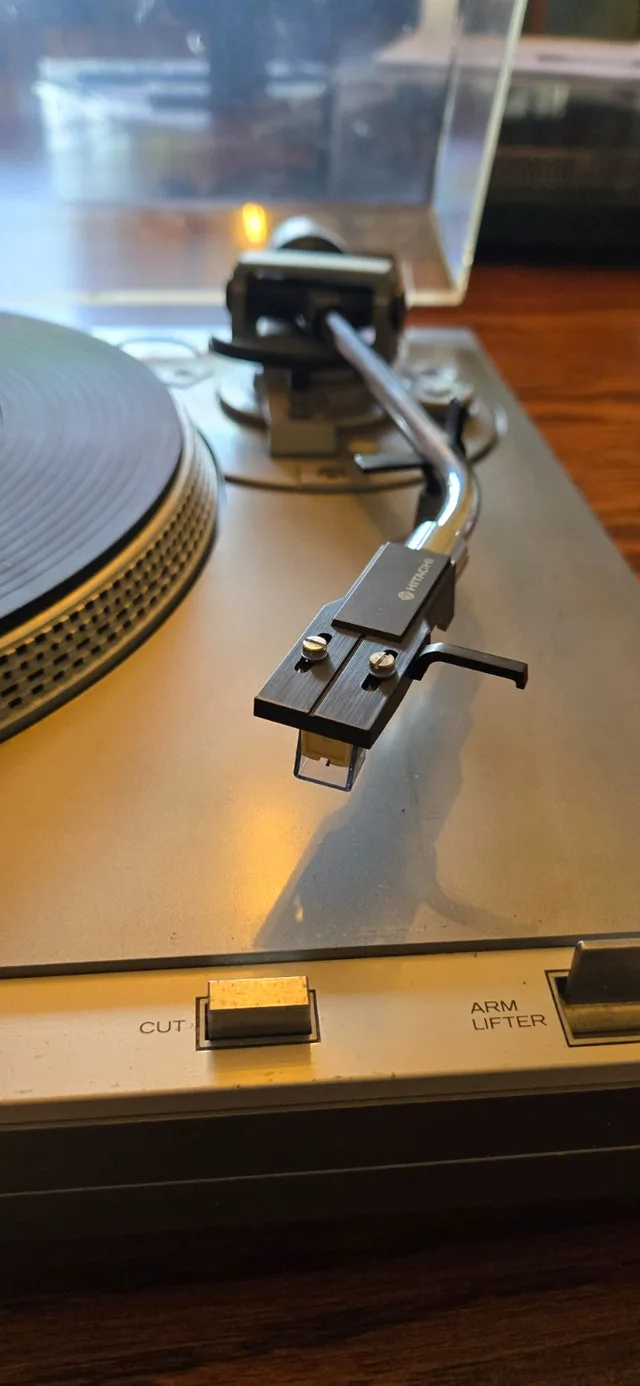 Hitachi HT-354 Turntable Record Player image indicator(3)