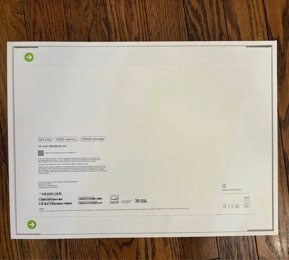 Brand new M4 MacBook Air image indicator(2)