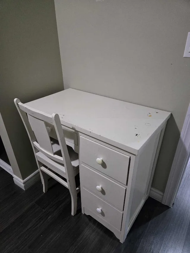 Kids Table & Chair Set image indicator(2)