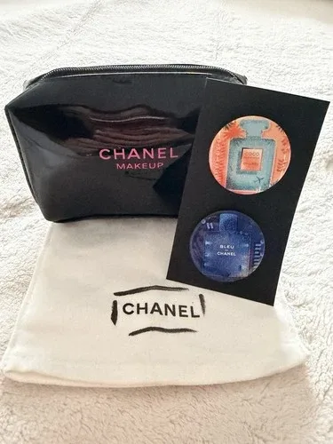 CHANEL Cosmetic/Makeup Pouch/Bag VIP Gift Free Chanel Perfume Br