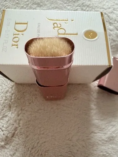Dior Pink Brush With Metal Cover In Bag-VIP Gift From Dior Beaut image indicator(3)