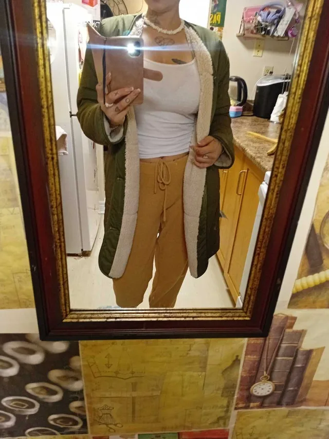 Brand new tags on Gap unisex jacket size large women ,men image indicator(4)