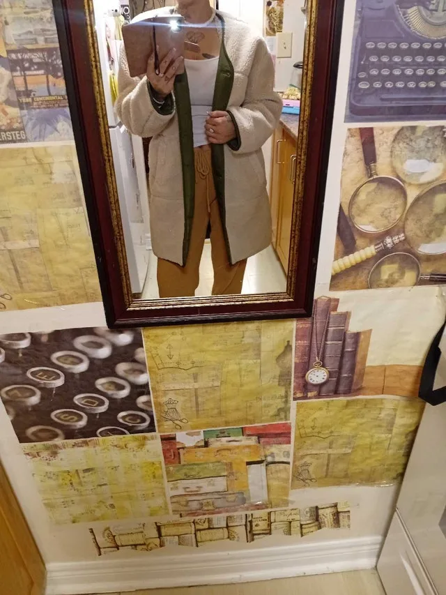 Brand new tags on Gap unisex jacket size large women ,men image indicator(5)