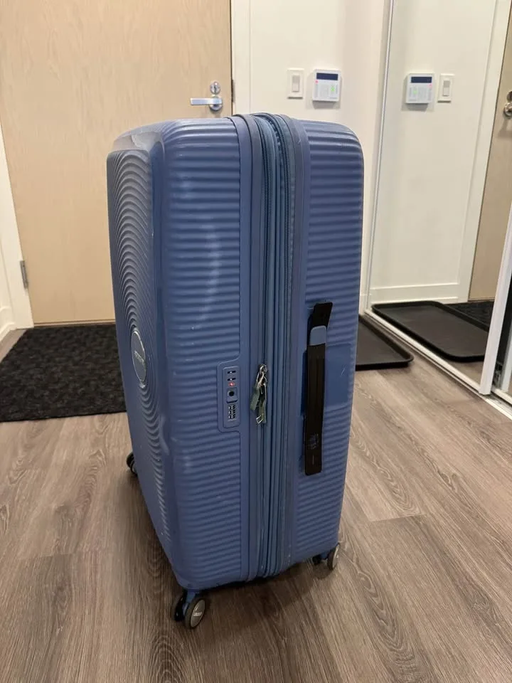 American Tourister Curio Spinner Large (Read description) image indicator(3)