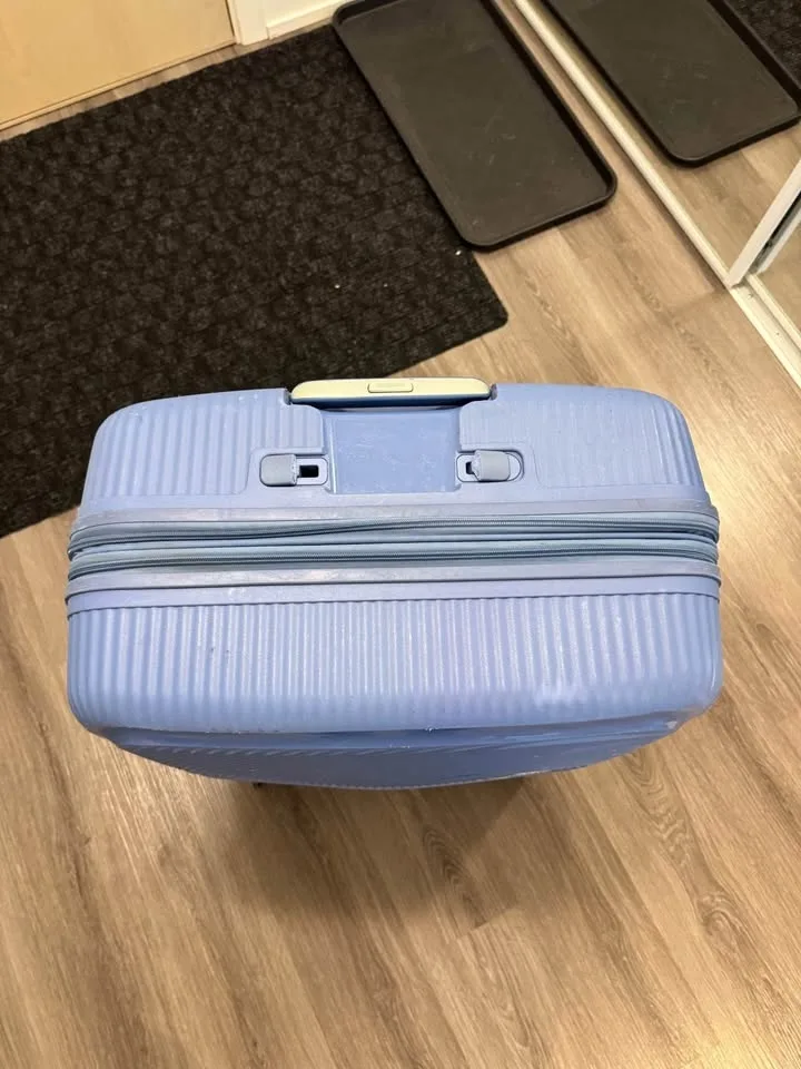 American Tourister Curio Spinner Large (Read description) image indicator(5)