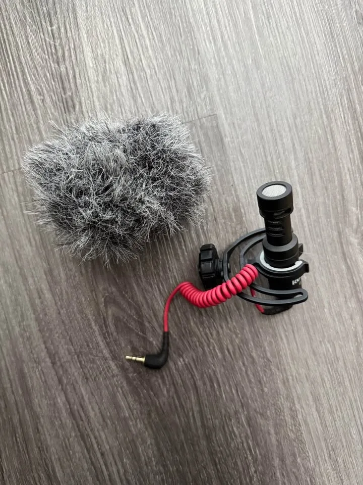 Rode VideoMicro Compact On-Camera Microphone image indicator(2)