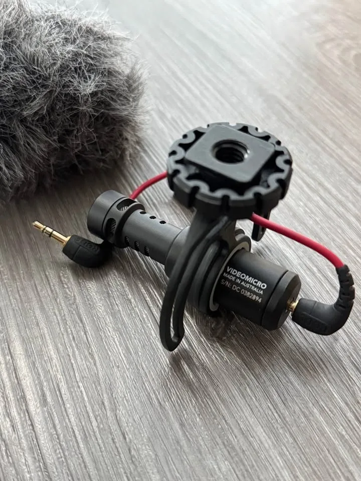 Rode VideoMicro Compact On-Camera Microphone image indicator(3)