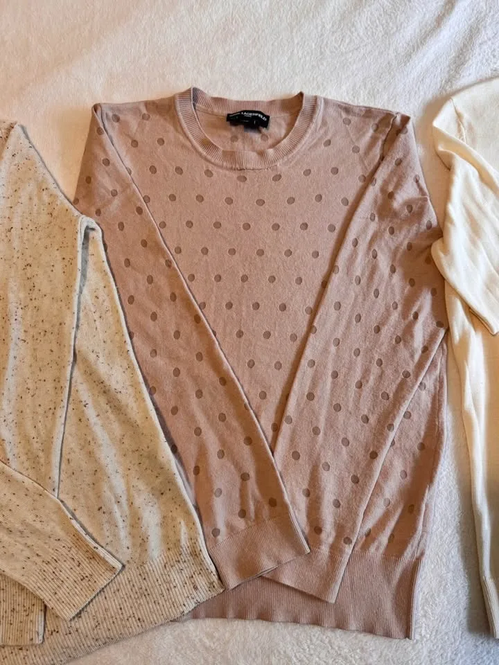 Blazer with 3 sweaters- size 10 image indicator(8)