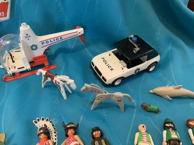Vintage Playmobil Lot-Figures, Vehicles, Accessories 1974 Gebora image indicator(3)