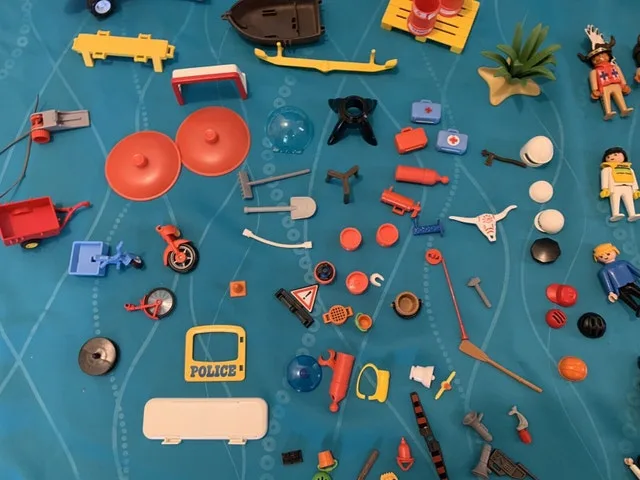 Vintage Playmobil Lot-Figures, Vehicles, Accessories 1974 Gebora image indicator(8)