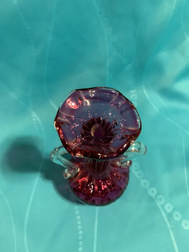 Vintage Cranberry / Carnival Glass Vase image indicator(2)