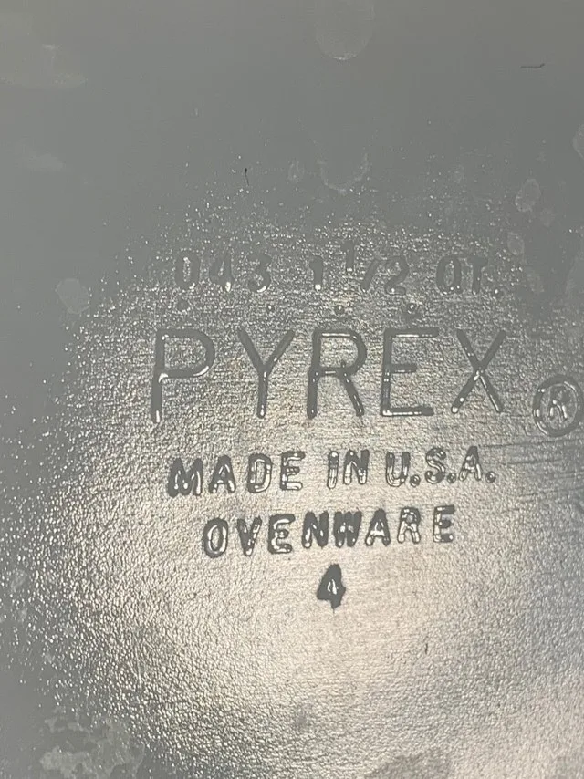 Vintage Pyrex Casserole Dish with RARE brown lid image indicator(4)