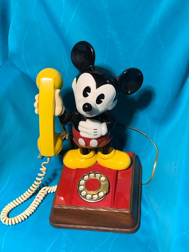 Mickey Mouse Rotary Dial Telephone 1976 Disney Vintage! AT&