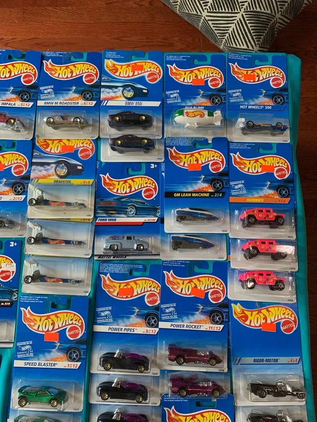 Vintage Hot Wheels Blackwall International Cards image indicator(7)