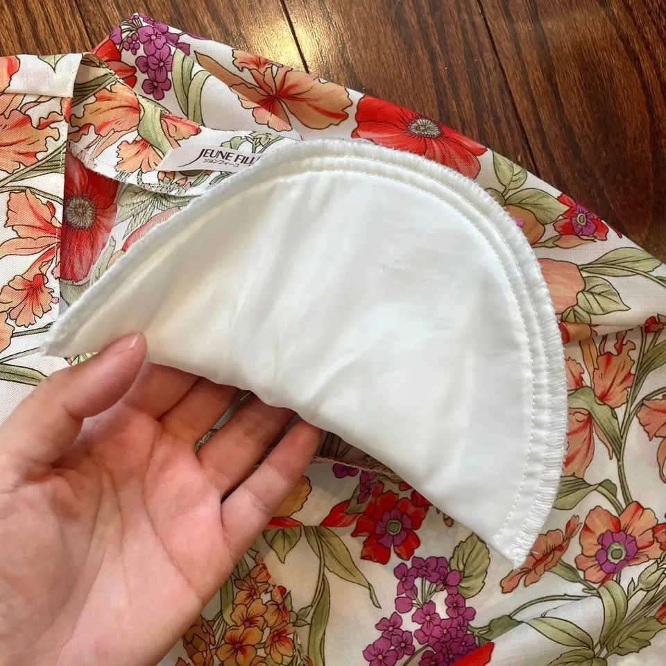 Retro 80s M-L Japanese Floral Blouse with Shoulder Pads image indicator(5)