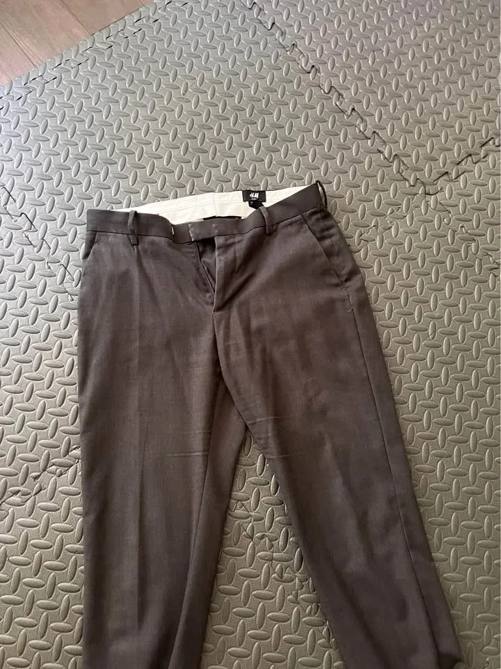 H&M slim fit panth US size 32 image indicator(2)